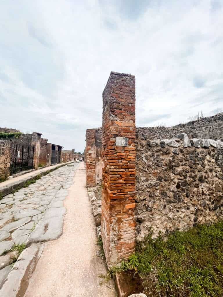 street in Pompeii with house number