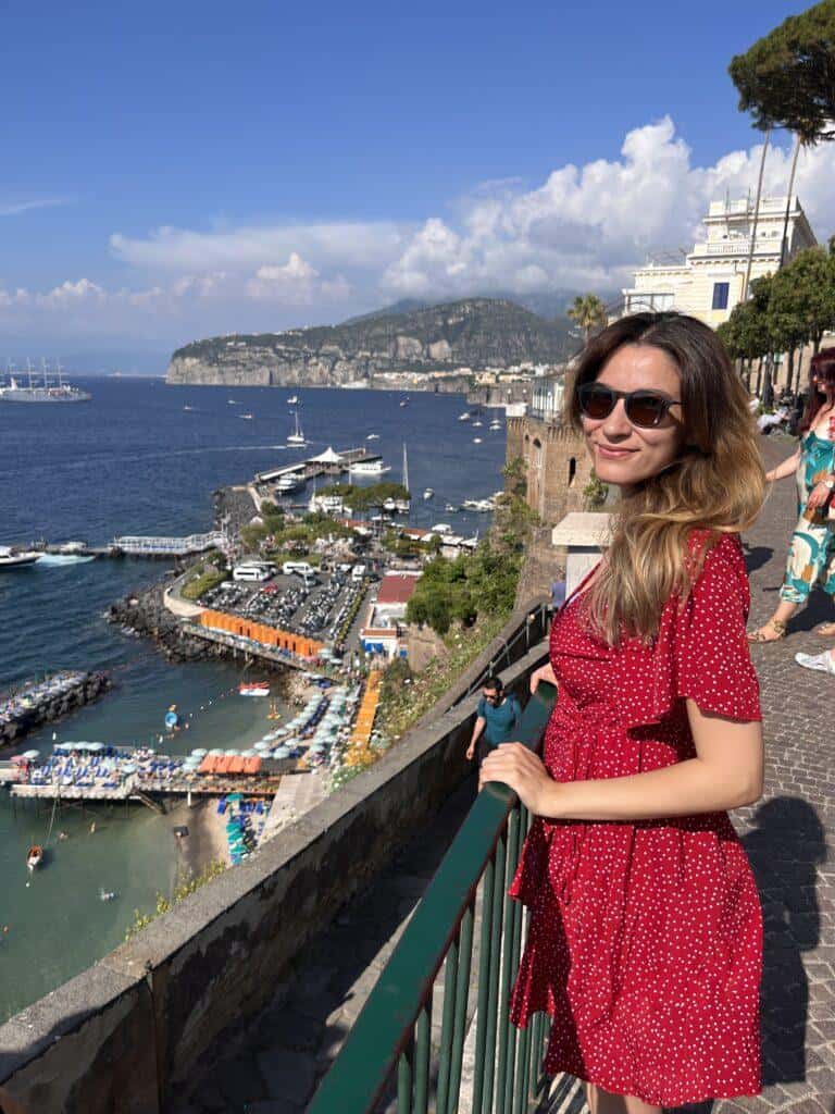 about travel with simina